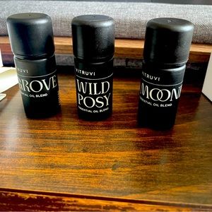Vitruvi essential oil kits- only tried this like new